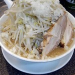 らうめん　さぶ郎 - 正油豚2枚ラーメン780円(税込)極太麺変更で注文！
      麺硬め、脂普通、野菜多め、ニンニク無し玉葱有りでお願いしました