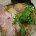 麺処 景虎 ほん田  - 煮干し白湯！ なかなかうましっ！