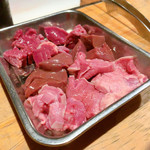 ほるもん猿 - 手前からタン、レバー、はつ