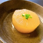 黒毛和牛テールおでん 牛尾 - 大根