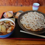 ごん兵衛 - 肉汁うどん大盛700円