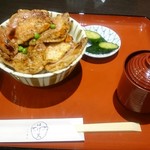 はげ天 - 特選豚丼(4枚)  980円