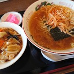 とうがらし亭 - ラーメン(辛もやし)+半中華飯(2019.09)