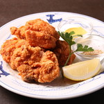 [Standard menu] Traditional taste of Mikasa Kaikan Fried bone-in chicken <5 pieces>