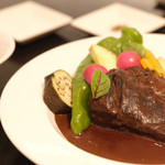 BARNEYS CAFE BY MI CAFETO - アマゾンカカオが秋田放牧牛と出会ってラグーになると