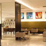 BARNEYS CAFE BY MI CAFETO - シンプル&モダンなインテリア