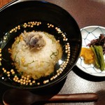 豆水楼 - さわらとれんこんのお茶漬け
      しば漬け、みぶ菜、たくあん