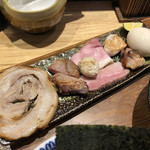 中華蕎麦 とみ田 - 「特製全部乗せトッピング」850円