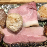 中華蕎麦 とみ田 - 霧島高原ロイヤルポークしっとりモモ肉