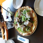 Dining Cafe Dai - お勧め生ハムのピザ