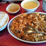 上尾四川飯店 - 麻婆豆腐 945円