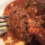 くまごろう - 粗挽きのお肉なんで肉汁が・・・