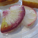 ビオディナミコ - 薄紫大根と朱大根