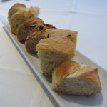 ビオディナミコ - 自家製パン３種