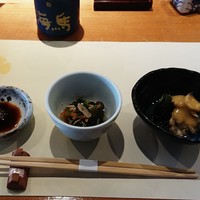 本等鮨 海馬 本店 - 先付けはアサリの酢味噌あえとお野菜の出汁煮。どちらもテンション上がる美味しいさ!!!