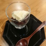 垰レストラン - あんこ、というか甘く炊いた小豆にバニラアイス。