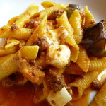 欧風小皿料理　沢村 - モッツアレラと赤茄子のボロネーゼ