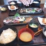 Azumaya - 朝獲れ鯖の３種味変え定食唐揚げ付き1,080円♪