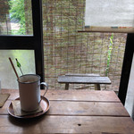 なたね - 縁側席とカフェラテ