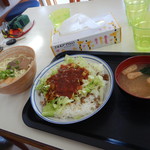 ぱいばら食堂 - みそ汁付き