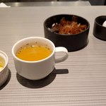 Maruakasaka Buiaipi- - スープ・コールスローサラダはすぐに出てきます