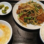 龍勝 - レバニラ定食