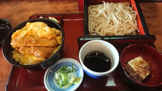 福松 - ミニカツ丼（おそば付） 930円