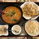萬珍閣 - 担々麺定食