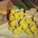 天香回味 - とっても美味しい肉団子・マコモ竹・タモギ茸（右）