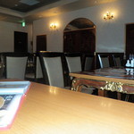 天香回味 - 広々として落ち着きのある店内