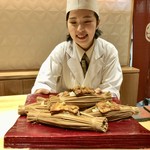 銀座 しのはら - 穴子の藁づと蒸し 栗と新銀杏