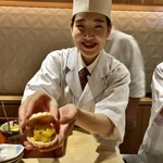 銀座 しのはら - フォアグラ マンゴー パッションフルーツの最中﻿