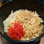 スリーバント - 海鮮塩バターもんじゃ(にんにくチップ、紅しょうがトッピング)