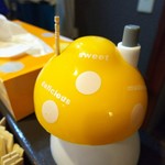 博多のおでん - ペン立てかと思ったら、つま楊枝だった