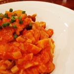 タヴェルネッタ・ダ・キタヤマ - しめじや舞茸など食べ応えのある茸に、ホロリと崩れるサーモンの旨味、さいの目切りのポテトもホクホク