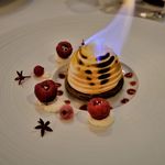 ベッラ・ヴィスタ - 香り燃え立つ “ベイクド・アラスカ” 紅い果実とラム酒の余韻