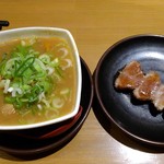 Izakaya Mon Kichi - もつ煮込み、上タン