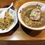 麺や しむら - 半チャーハン 味噌ラーメン¥970