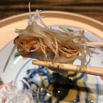 温石 - シャリシャリの白髪葱をパリパリの甘鯛の皮に乗せて！