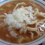 ラーメン そら - たまねぎを半分投入