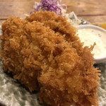 だいだいや - 天然平目フライ
      ここは刺身の他に
      フライ系もサクサクで
      美味い