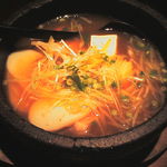 Okinawaizakayachurari - ハラガー（三枚豚）と島かまぼこの白味噌鍋