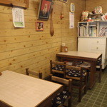 うどん屋 - テーブル席