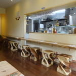 ドットリーノ ピッツェリア ストゥッツィケリア - 店内