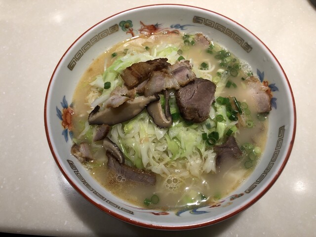 こむらさきラーメン>