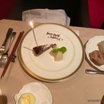 ザンビ - HBDのデザート見るだけ