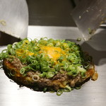 くずし鉄板 あばぐら - 茨城県産ブランド豚 美明豚の豚玉焼き