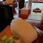 鉄師 卜蔵家 鈩の舎 カフェタタラノイエ - 仁多米おむすび