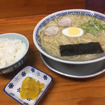 明龍軒 - ラーメン大と、ご飯