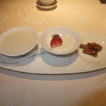 黄鶴 - 黄鶴特製デザートと胡桃の飴たき　【　２０１２年１月　】